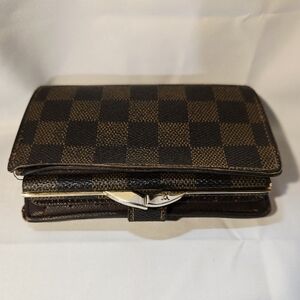 Louis Vuitton Damier Ebene Kisslock Wallet